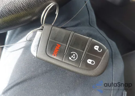 2017 Jeep Renegade Latitude 4X4 z USA, uszkodzony, nr VIN ZACCJBBB2HPE49710